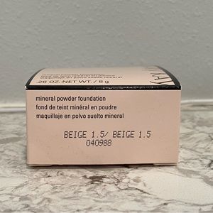 Second- Mary Kay Mineral Powder Foundation Beige 1.5